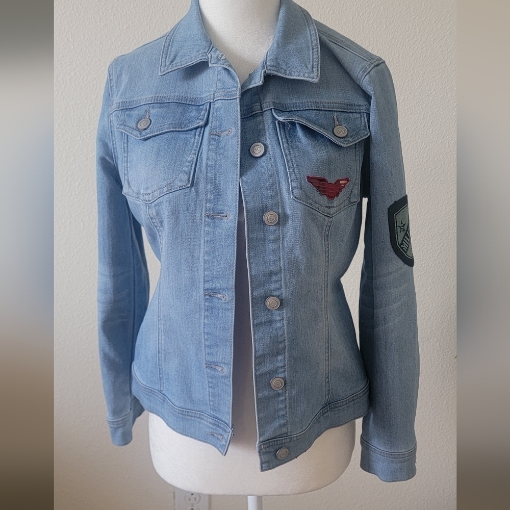 Sheryl Crow Womens Sz XS Denim Jacket Faded Blue Military Patches Stretch
